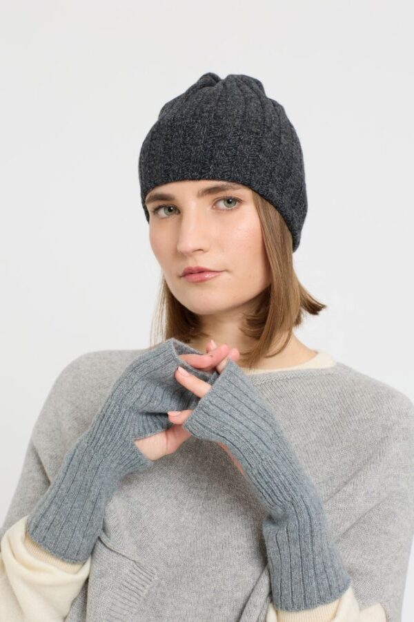 UNISEX ENGLISH KNIT HAT - Image 3