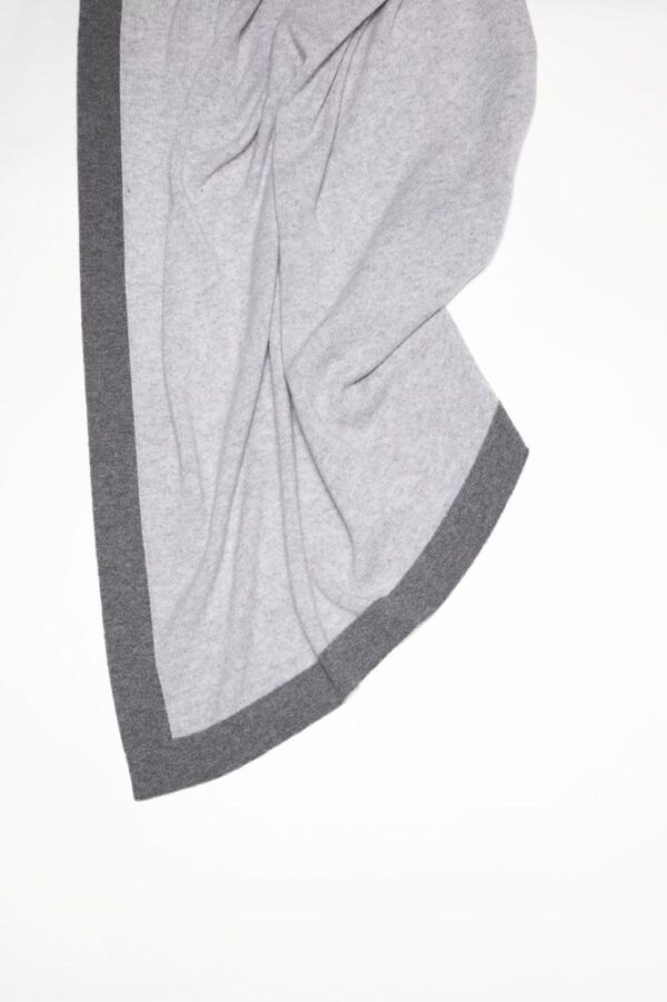 TWO-TONE BLANKET WITH DOUBLE EDGE - Image 3