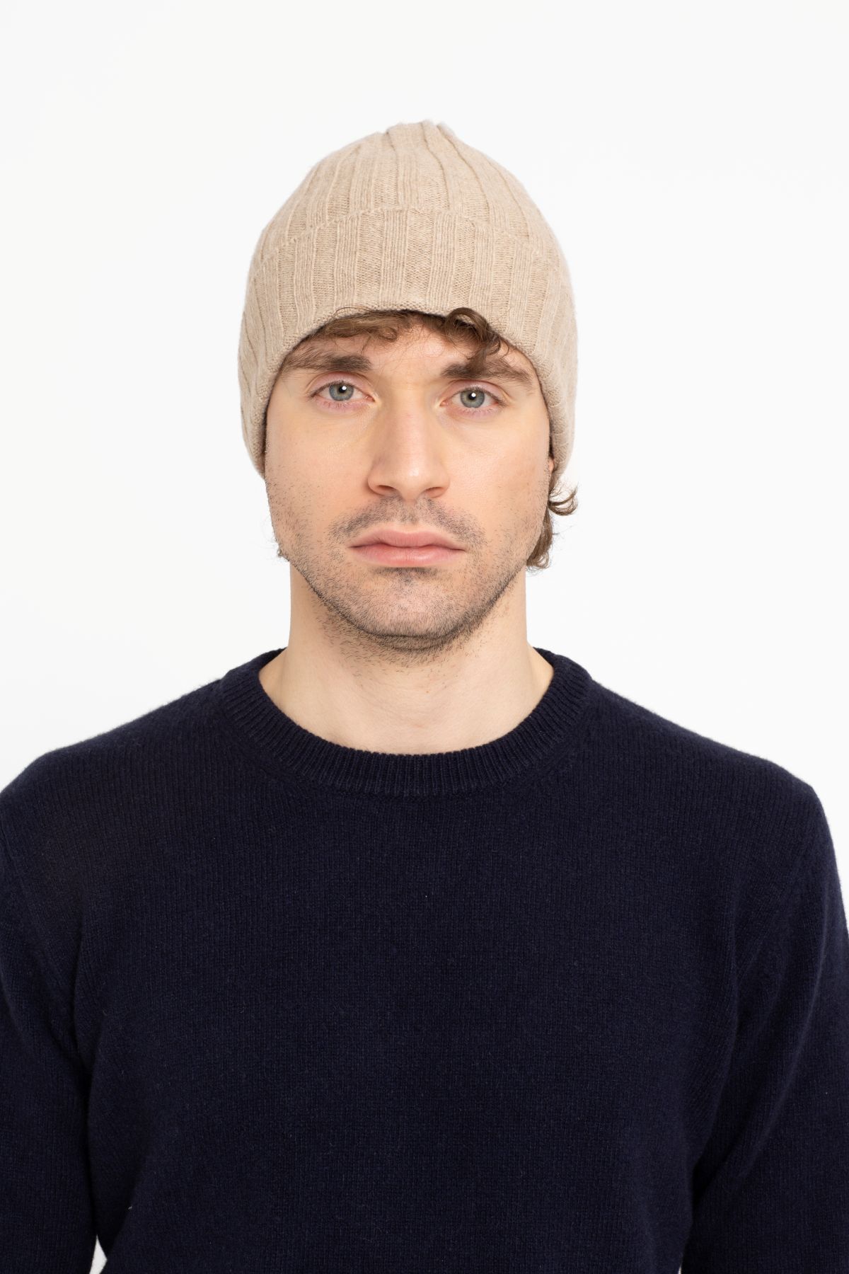 Unisex Ribbed Beanie in 100% Recycled Cashmere – Made in Tuscany