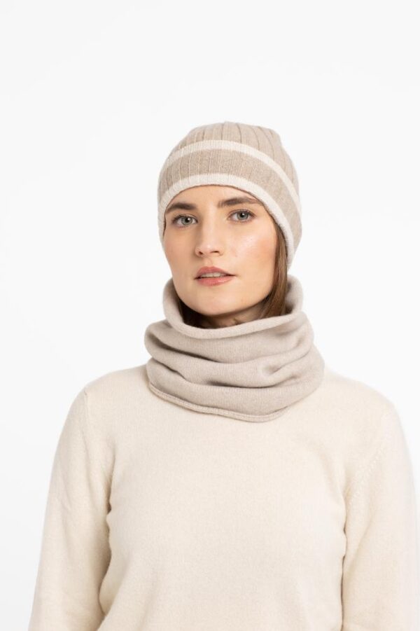 Ribbed Recycled Cashmere Beanie with Contrast Stripe - Image 2