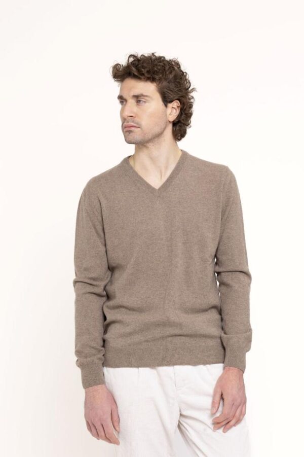 Luxury V-Neck Sweater in New Cashmere – Timeless Versatility - Image 3