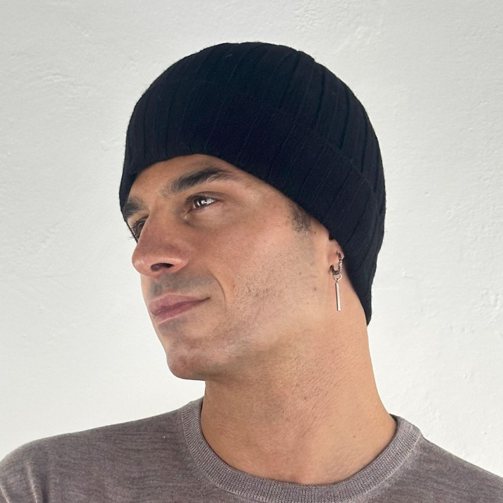 Unisex Ribbed Beanie in 100% Recycled Cashmere – Made in Tuscany - Image 4